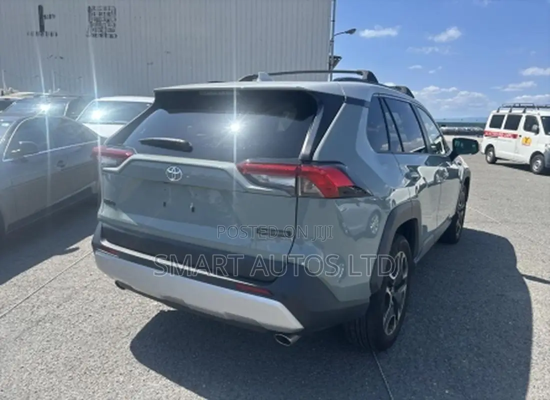 Toyota RAV4 2020 Green