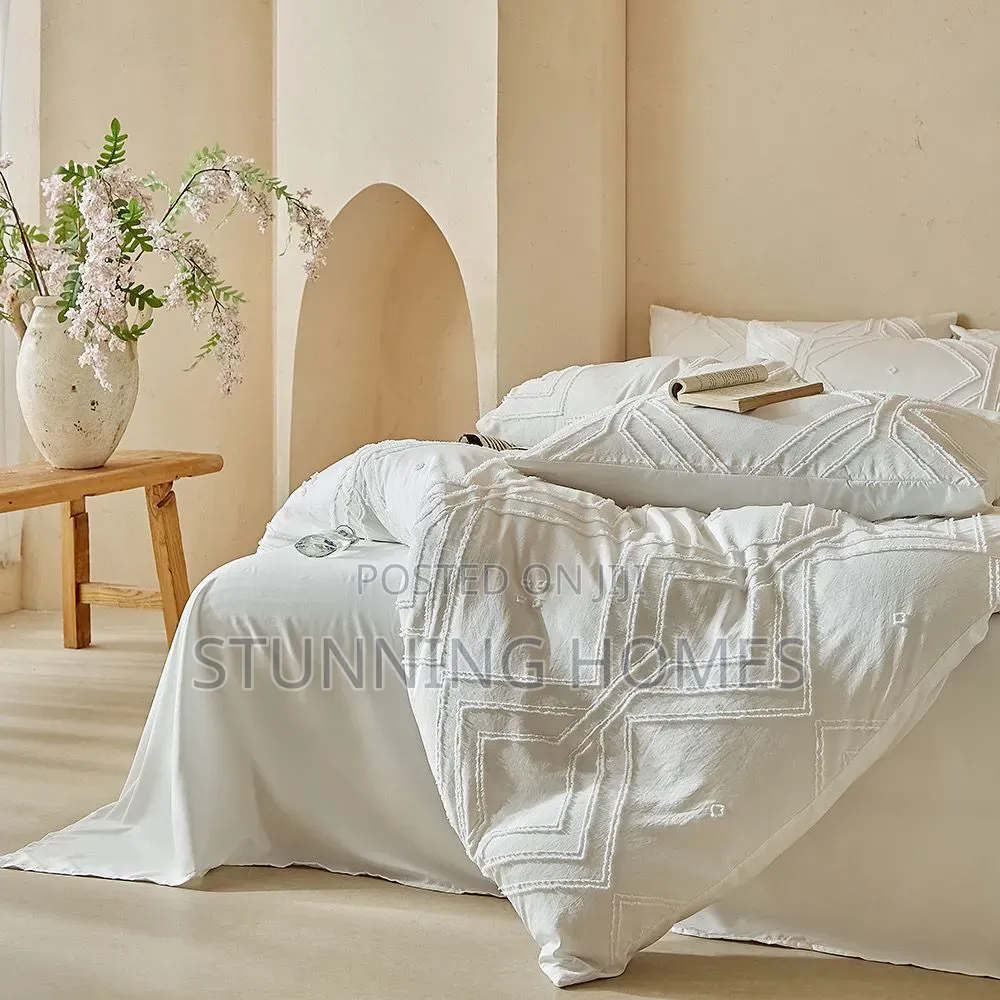 Premium Quality Luxurious Duvet Cover With Bedsheets Cases Set