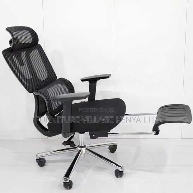 Office Mesh Desk Chair With Footrest - thumbnail 7