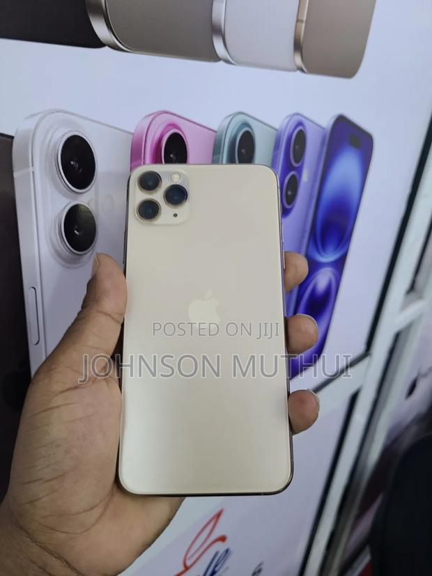 Apple iPhone 11 Pro Max 256 GB Gold - thumbnail 2