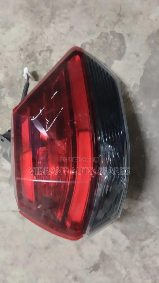 Nissan Extrail 2018 Backlights - thumbnail 2