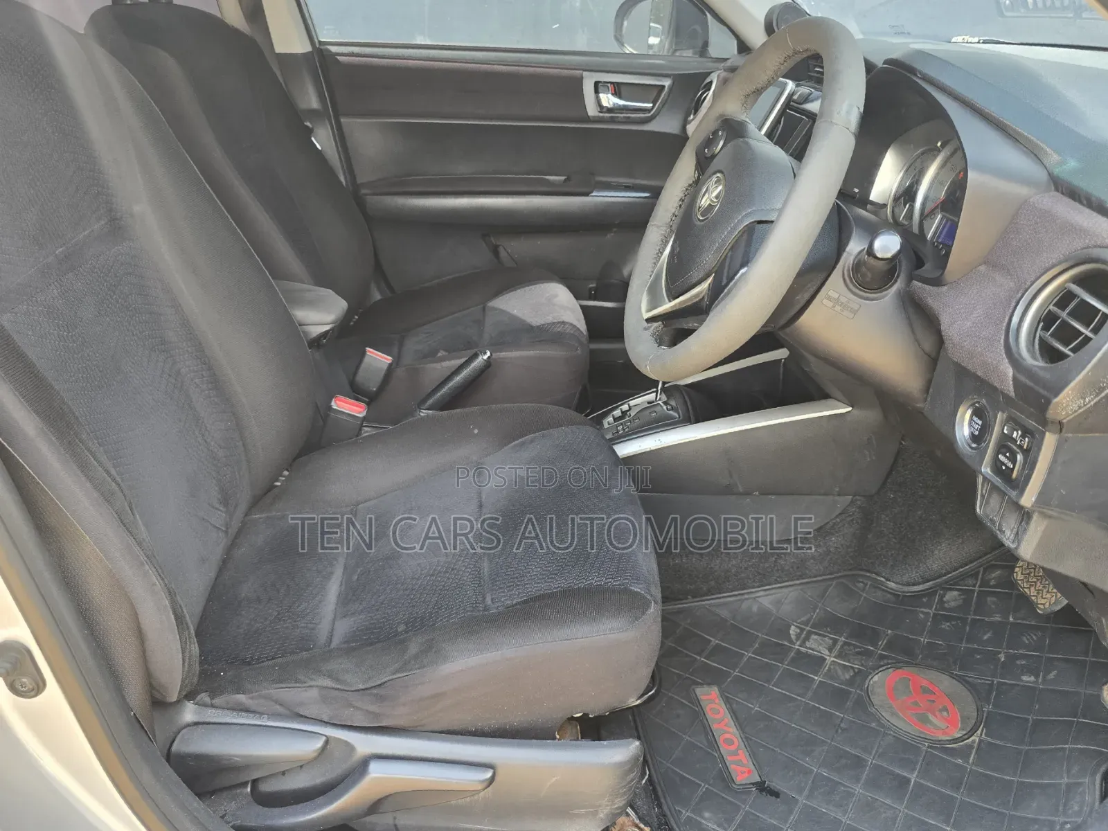 Toyota Corolla Fielder 2013 Silver