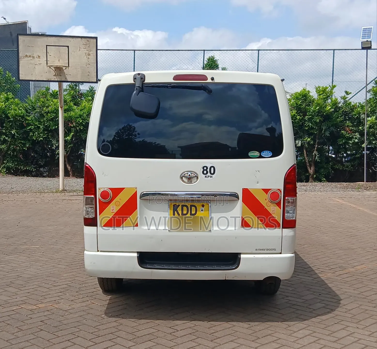 Toyota HiAce 2014 White