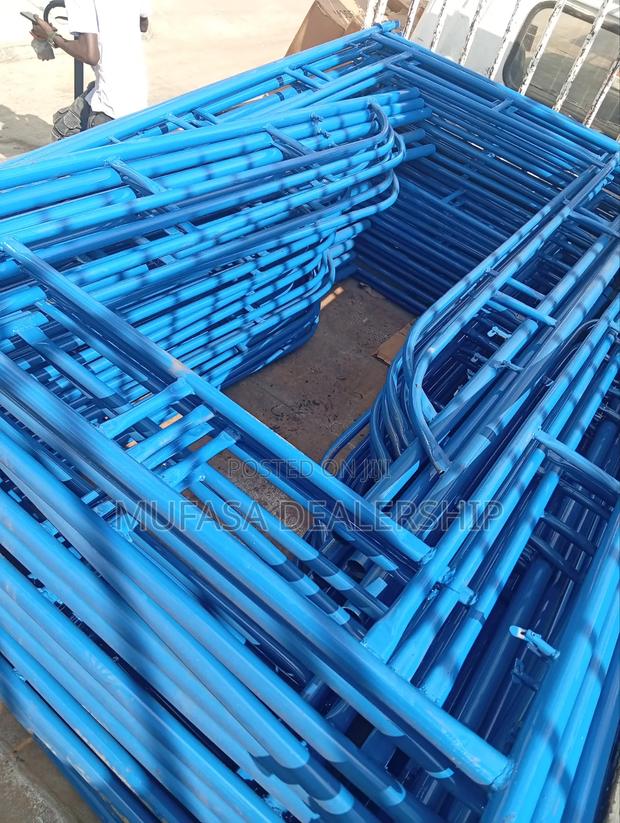 Plastering Works Scaffold Ladders - thumbnail 2