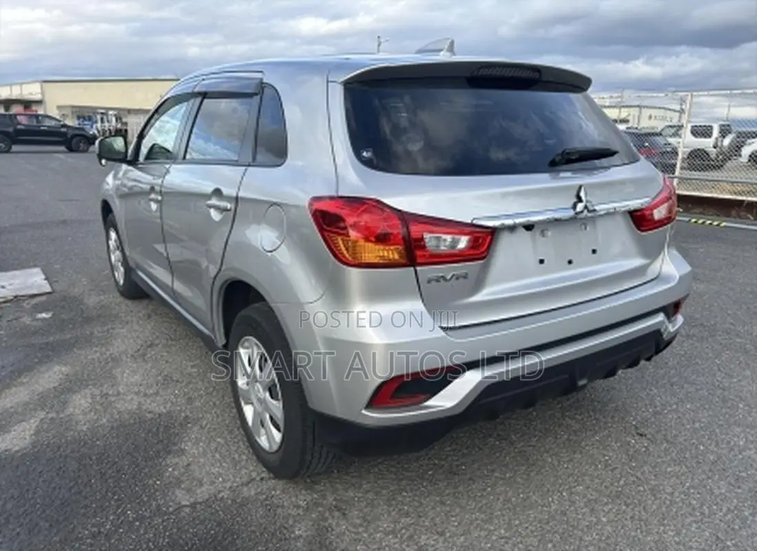 Mitsubishi RVR 2019 Silver