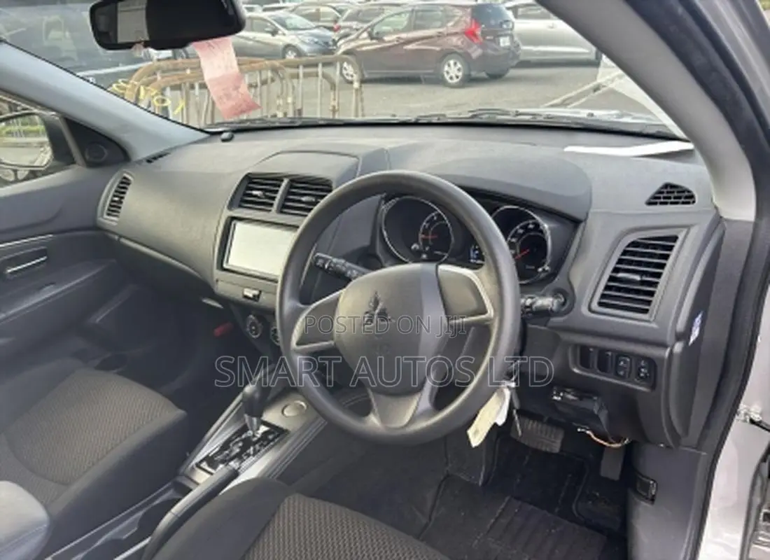 Mitsubishi RVR 2019 Silver