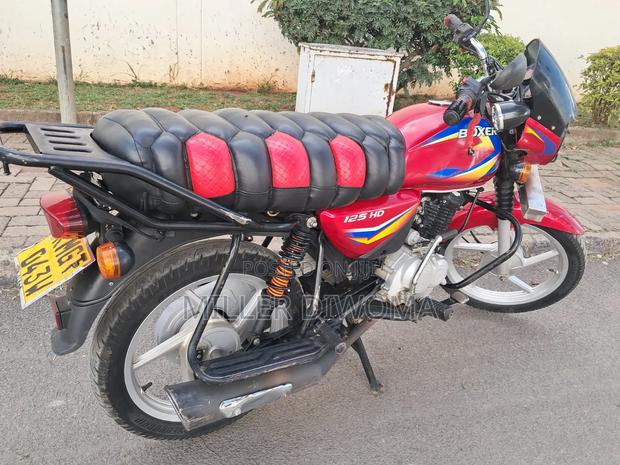 Bajaj Boxer 125 2025 Red - thumbnail 7