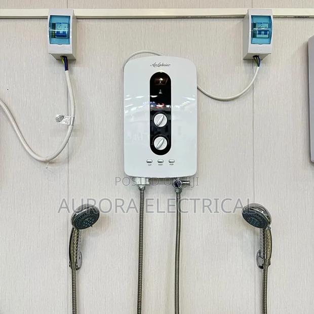 Water Heater With in Built Pump