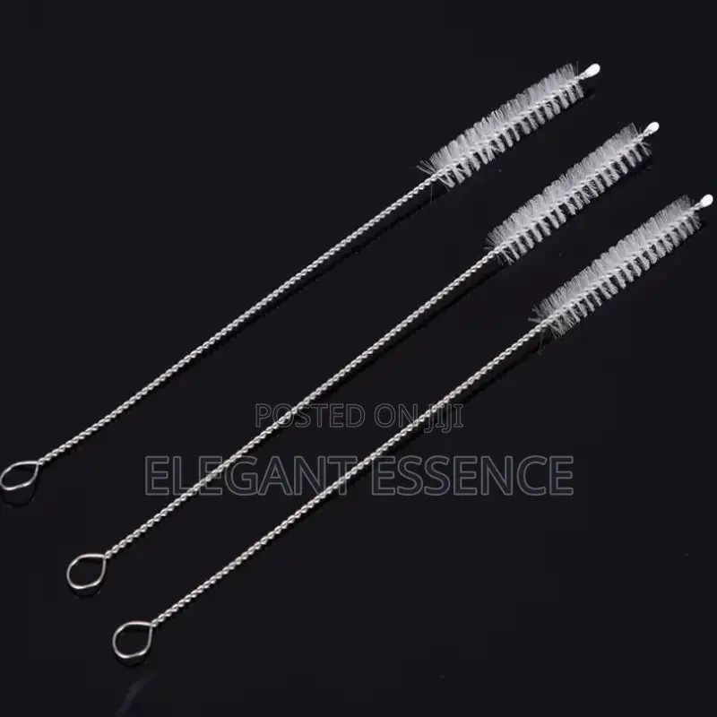 A Set of 10pcs Glass and Plastic Straw Cleaner Set