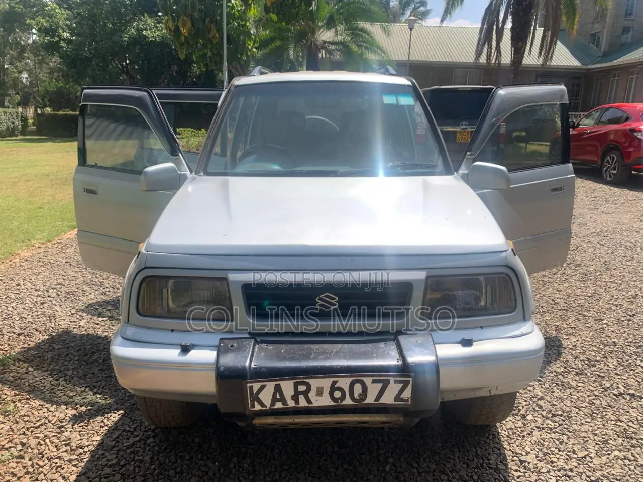 Suzuki Escudo 1997 Silver