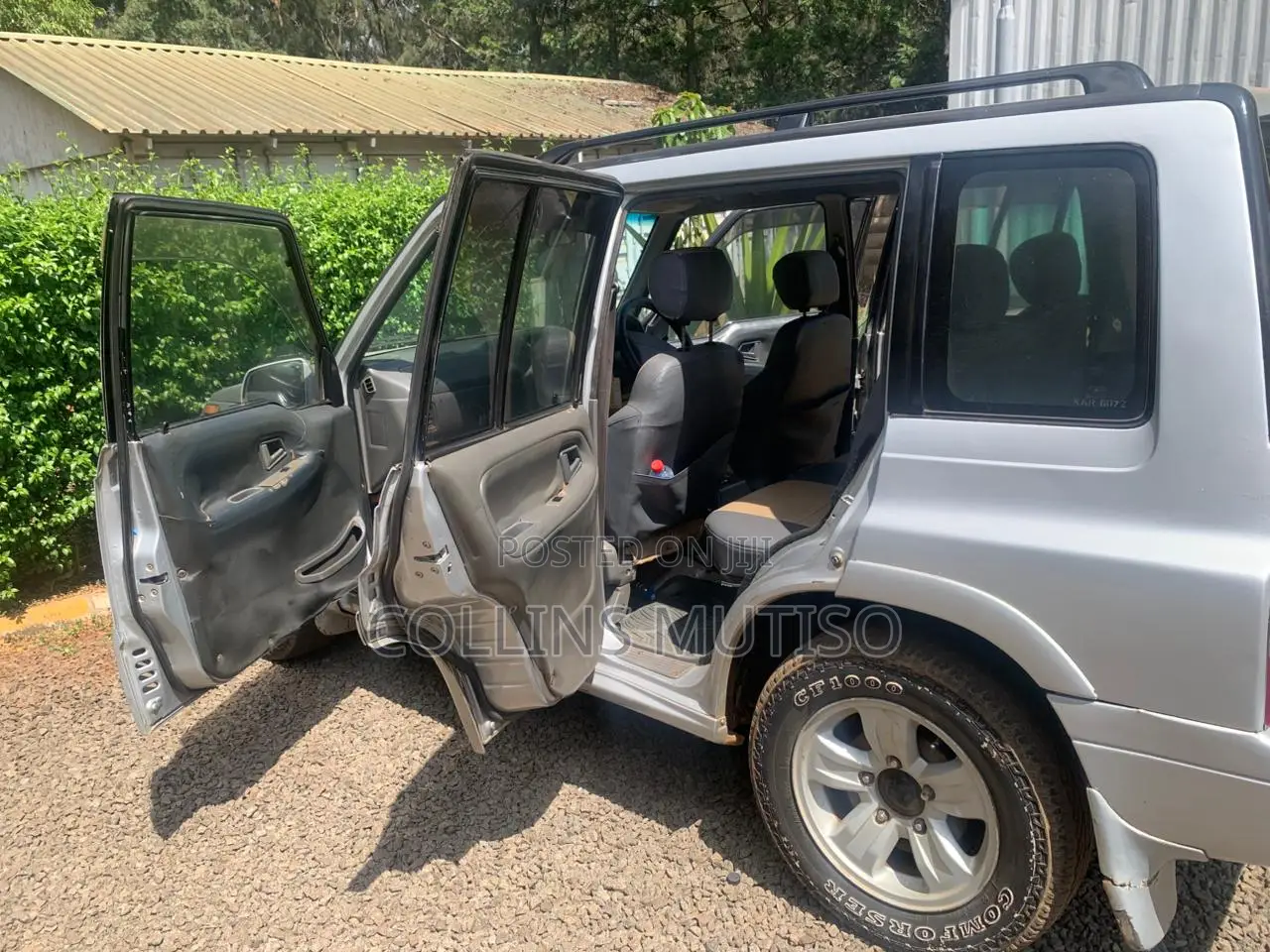 Suzuki Escudo 1997 Silver