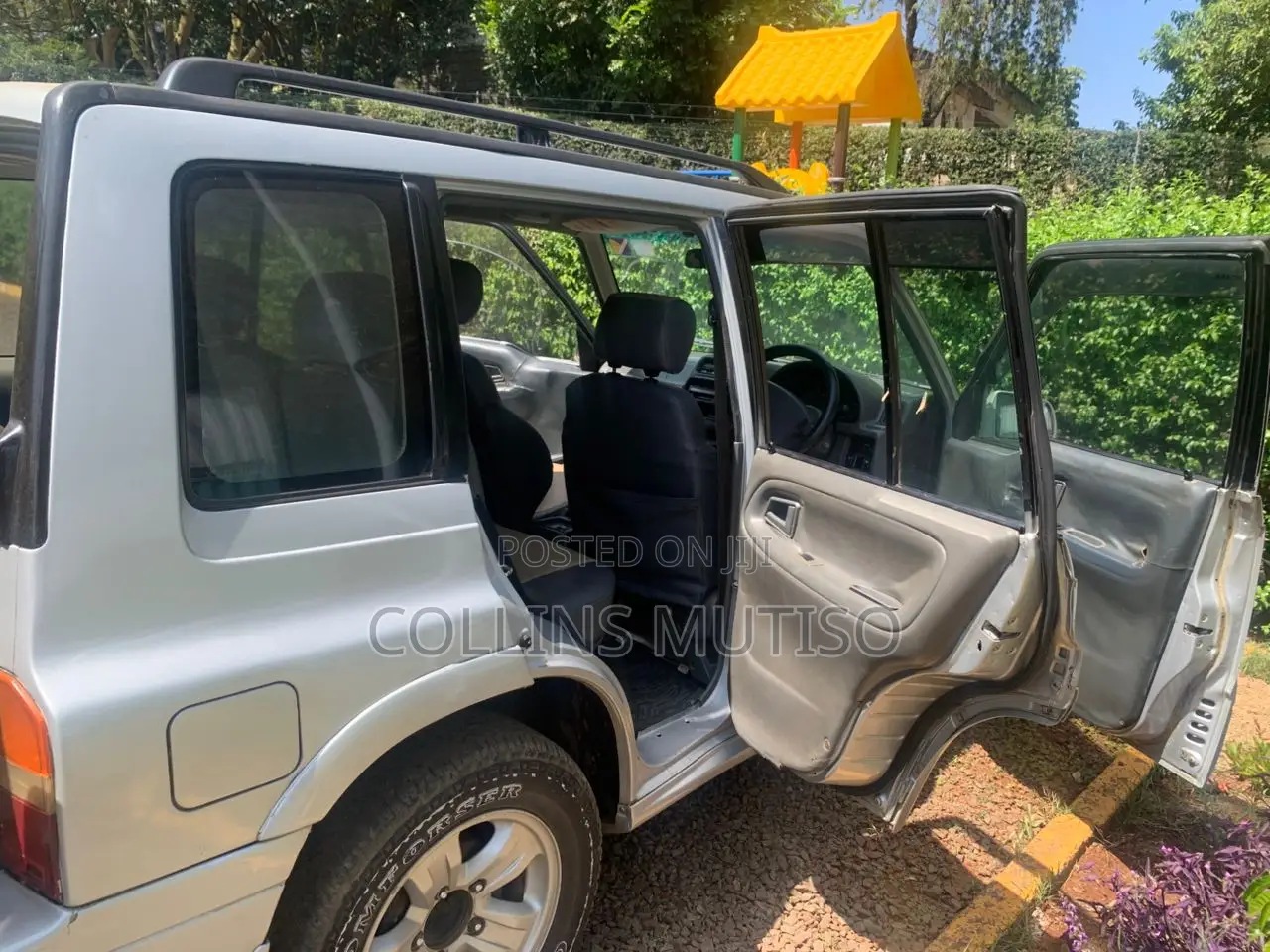 Suzuki Escudo 1997 Silver
