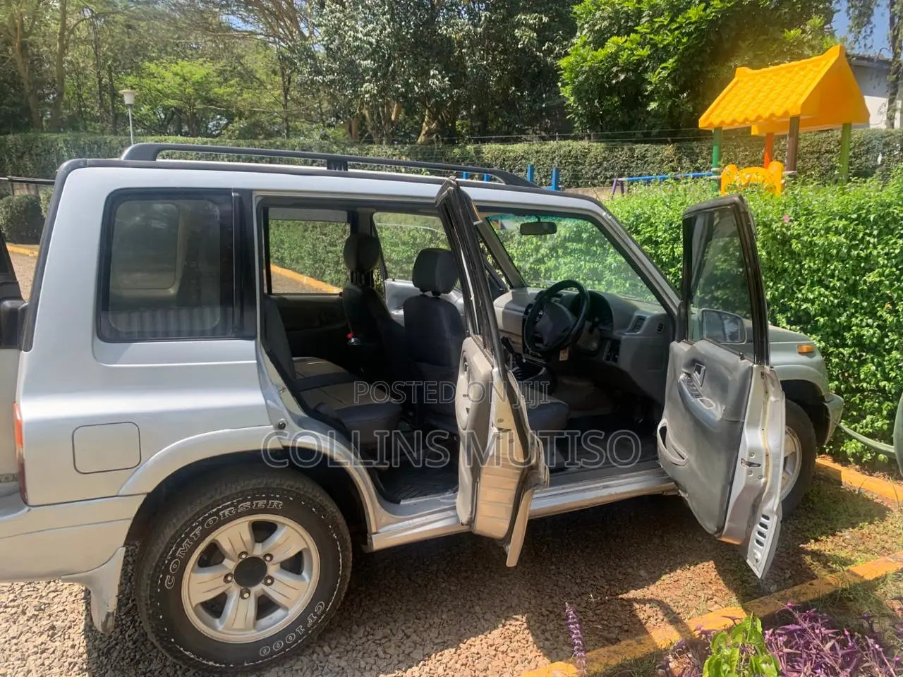 Suzuki Escudo 1997 Silver