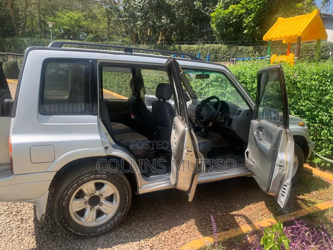 Suzuki Escudo 1997 Silver