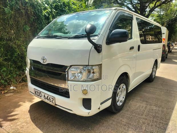 Toyota HiAce 2014 White - thumbnail 5