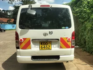 Toyota HiAce 2014 White