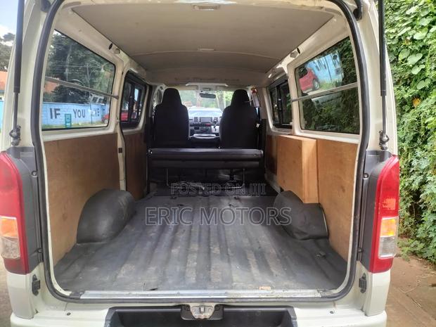 Toyota HiAce 2014 White - thumbnail 11