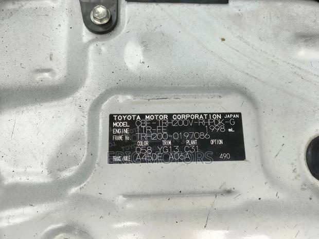 Toyota HiAce 2014 White - thumbnail 13