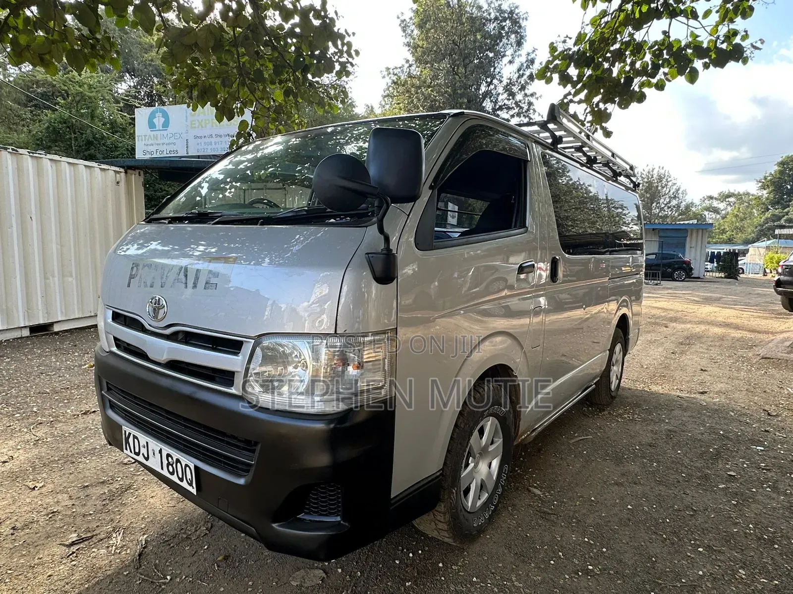 Toyota HiAce 2015 Silver