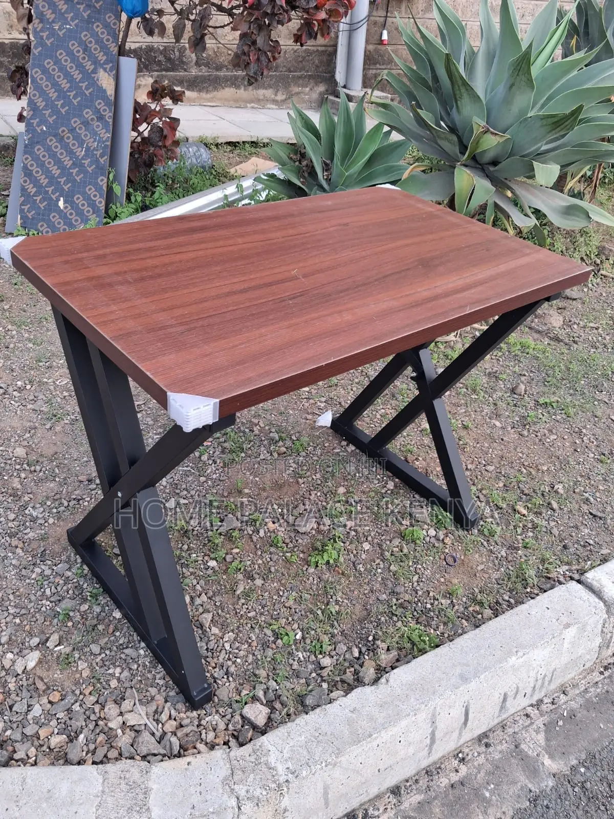 Study Table: X Shaped Metal Legs Table With Wooden Top
