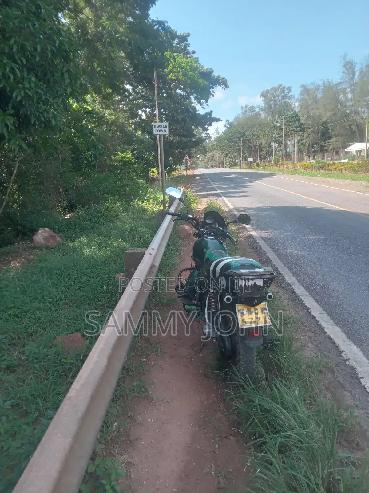 Bajaj Boxer 2016 Green