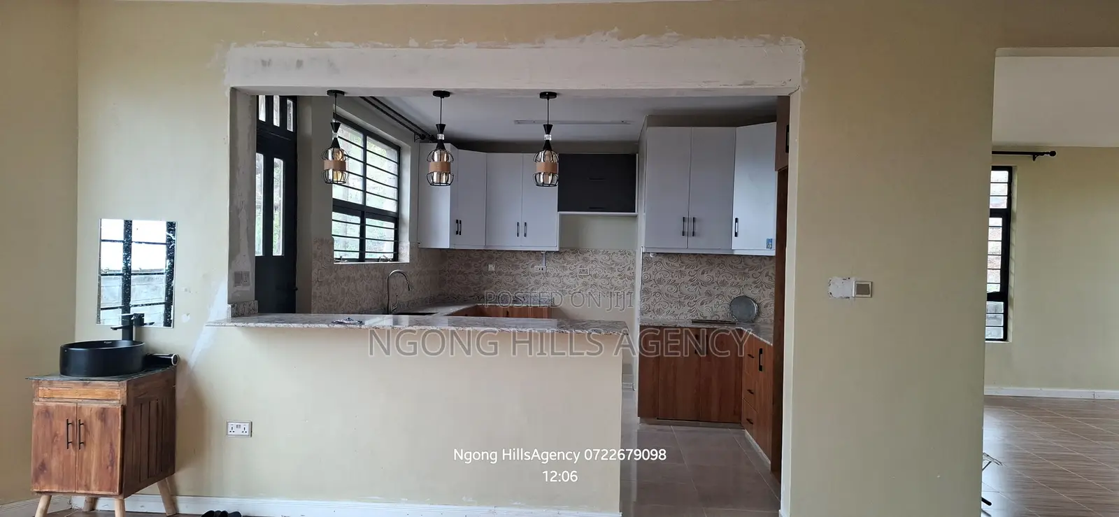 4bdrm Mansion in Kibiko, Kibiku for rent