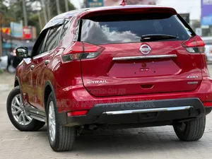 Nissan X-Trail 2.0 Hybrid AWD 2019 Red