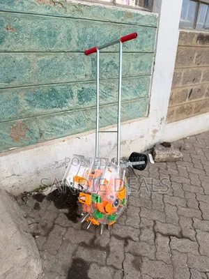 Hamd Push Seed Planter With Fertilizer Applicator