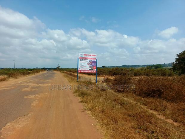 50*100 Plots in Kangundo Road.