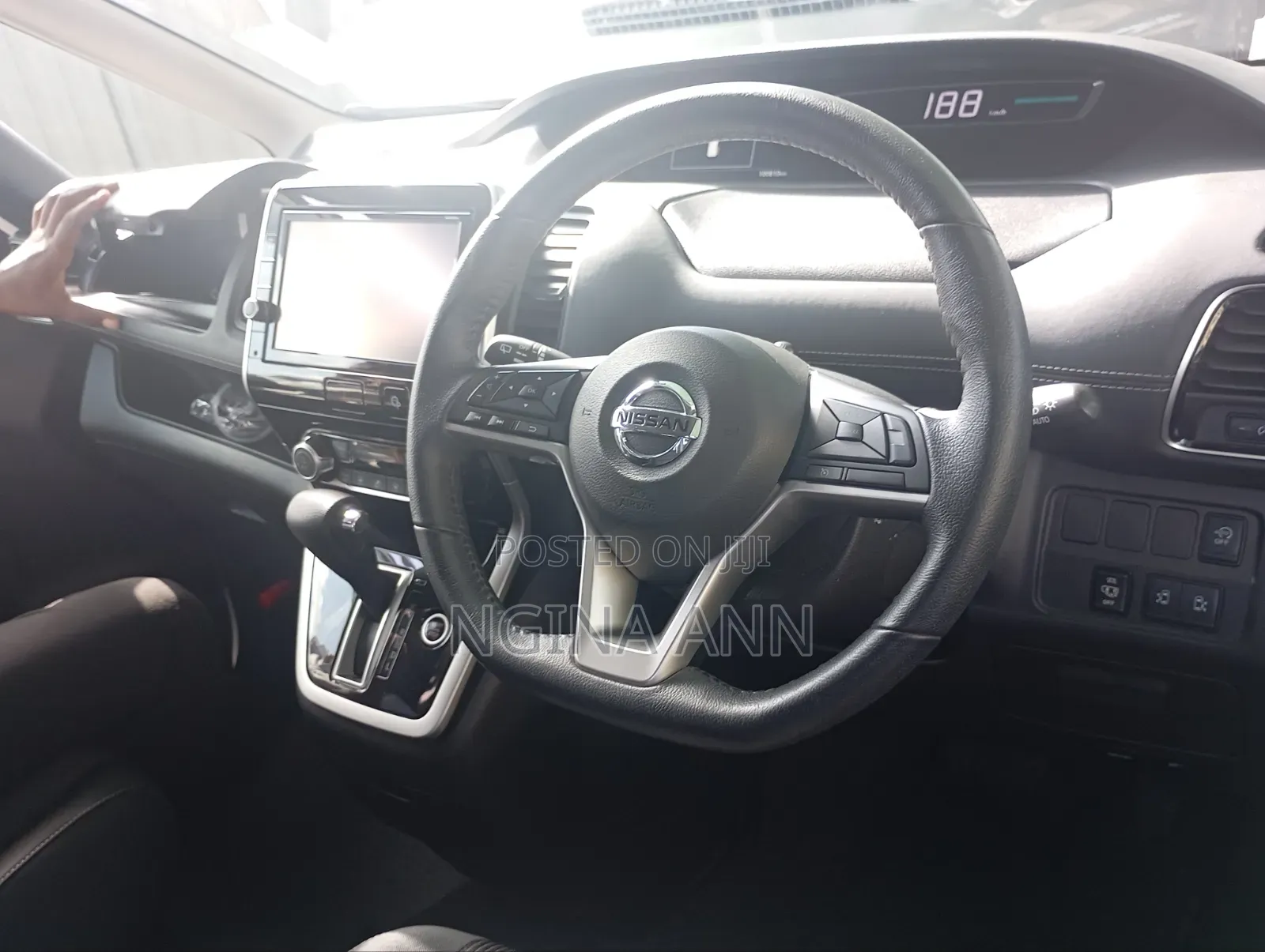 Nissan Serena 2019 White