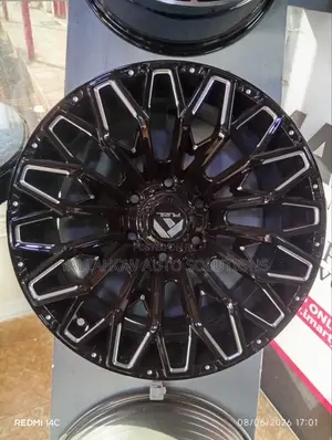 Fuel Off-Road 18-Inch Machined Black Rims | 4x4 Alloy Wheels
