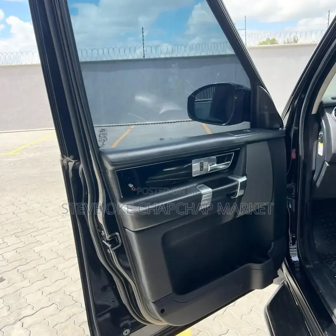 Land Rover Discovery 2016 Gray