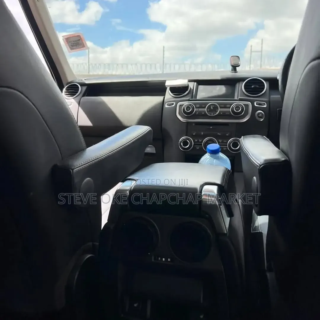 Land Rover Discovery 2016 Gray