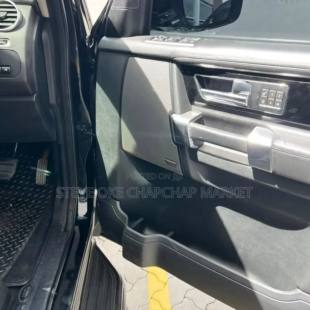 Land Rover Discovery 2016 Gray
