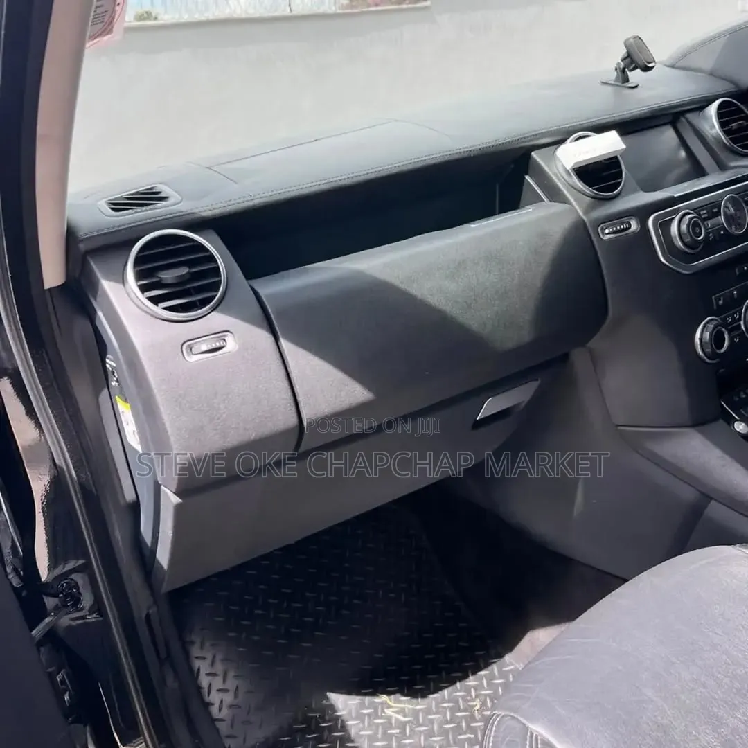 Land Rover Discovery 2016 Gray