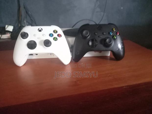 Xbox Series S - thumbnail 5