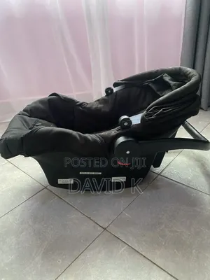 Baby Carry Cot/ Infant Car Seat Rocker