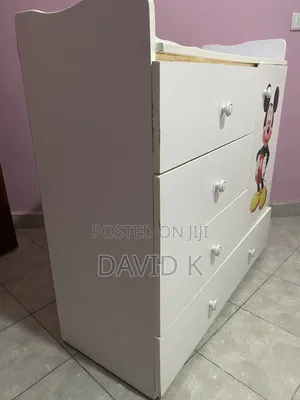 Chest of Drawers