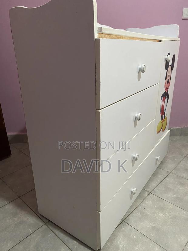 Chest of Drawers