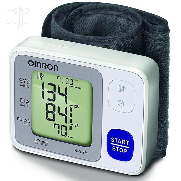 Digital Blood Pressure Machine/Monitor ( Wrist Type)