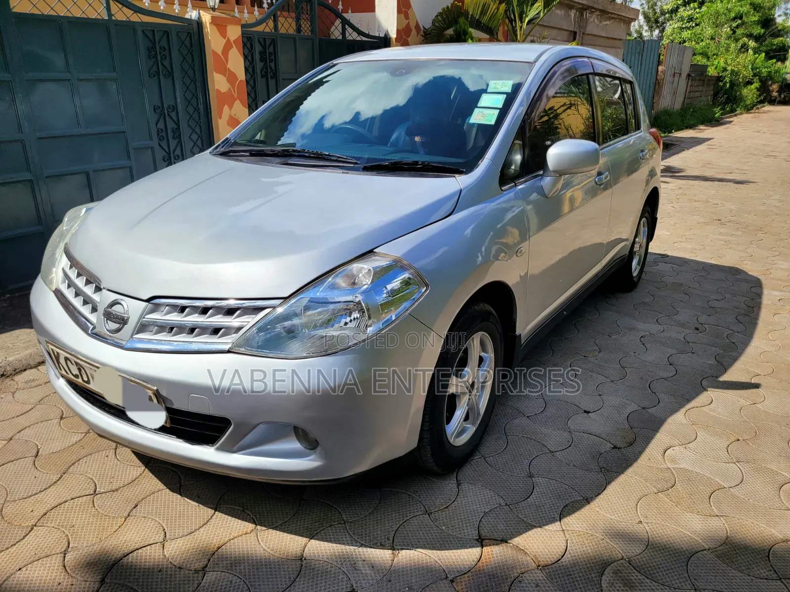 Nissan Tiida 2008 Silver