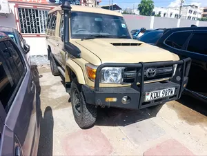 Toyota Land Cruiser 2018 Beige
