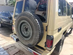 Toyota Land Cruiser 2018 Beige