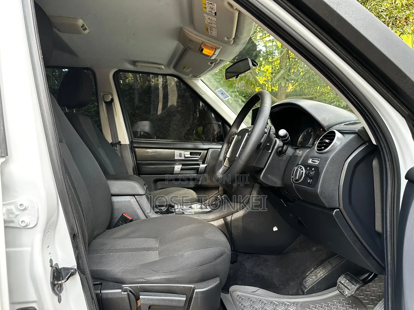 Land Rover Lr4 Base AWD 2013 White