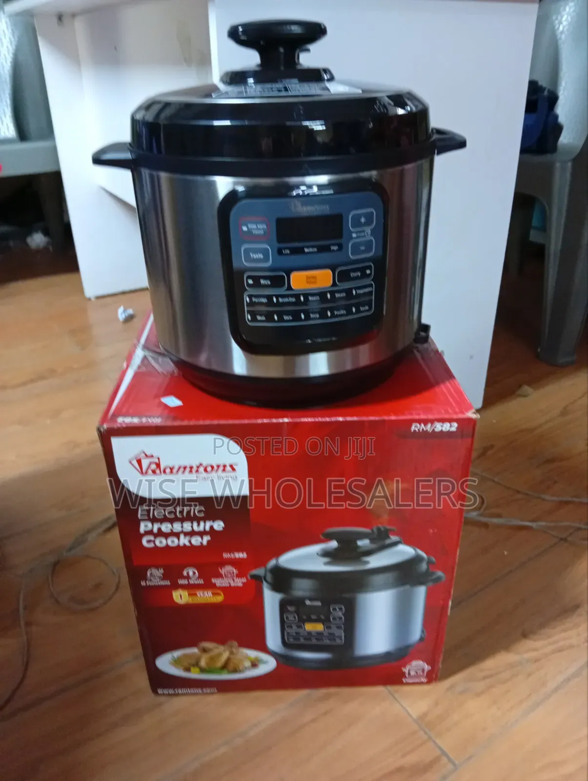 Ramtons Rm/582-Electric Pressure Cooker- Black (1yr Wrty)