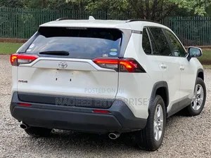 Toyota RAV4 2020 Pearl