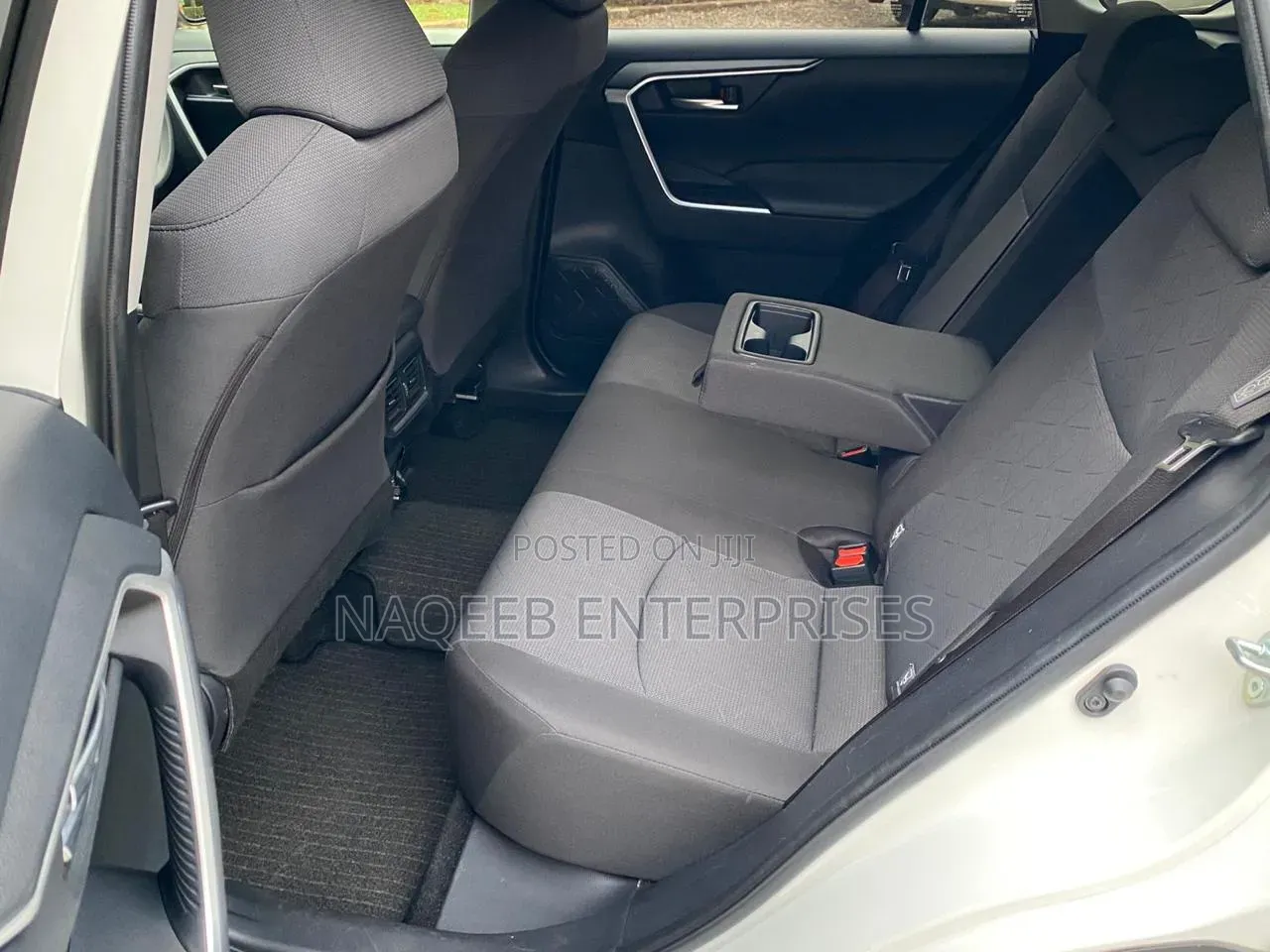 Toyota RAV4 2020 Pearl