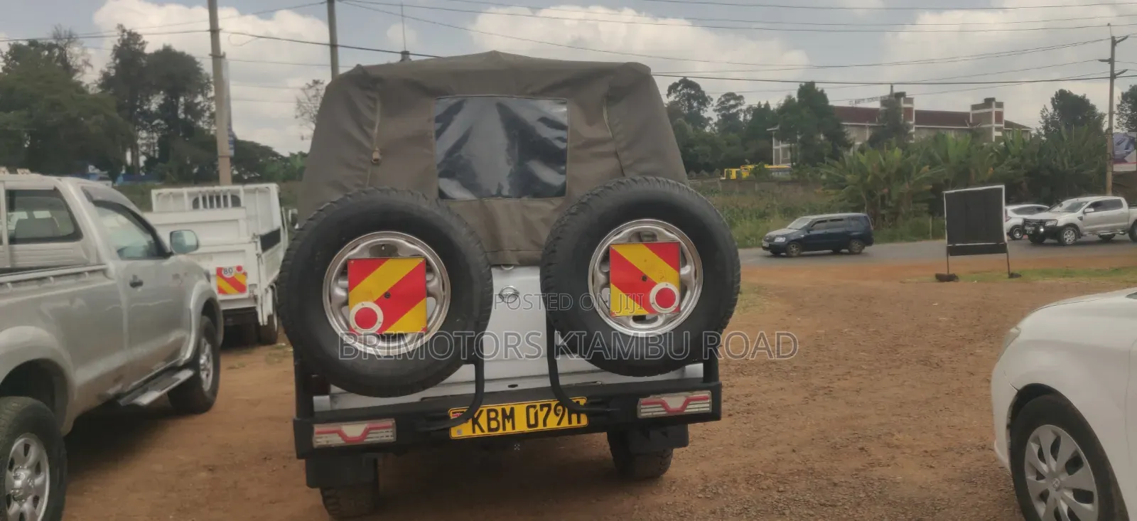 Nissan Hardbody 2010 White