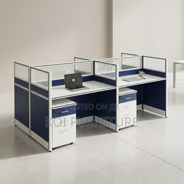 Office Workstation : 4-Way Modular Modern Office Workstation