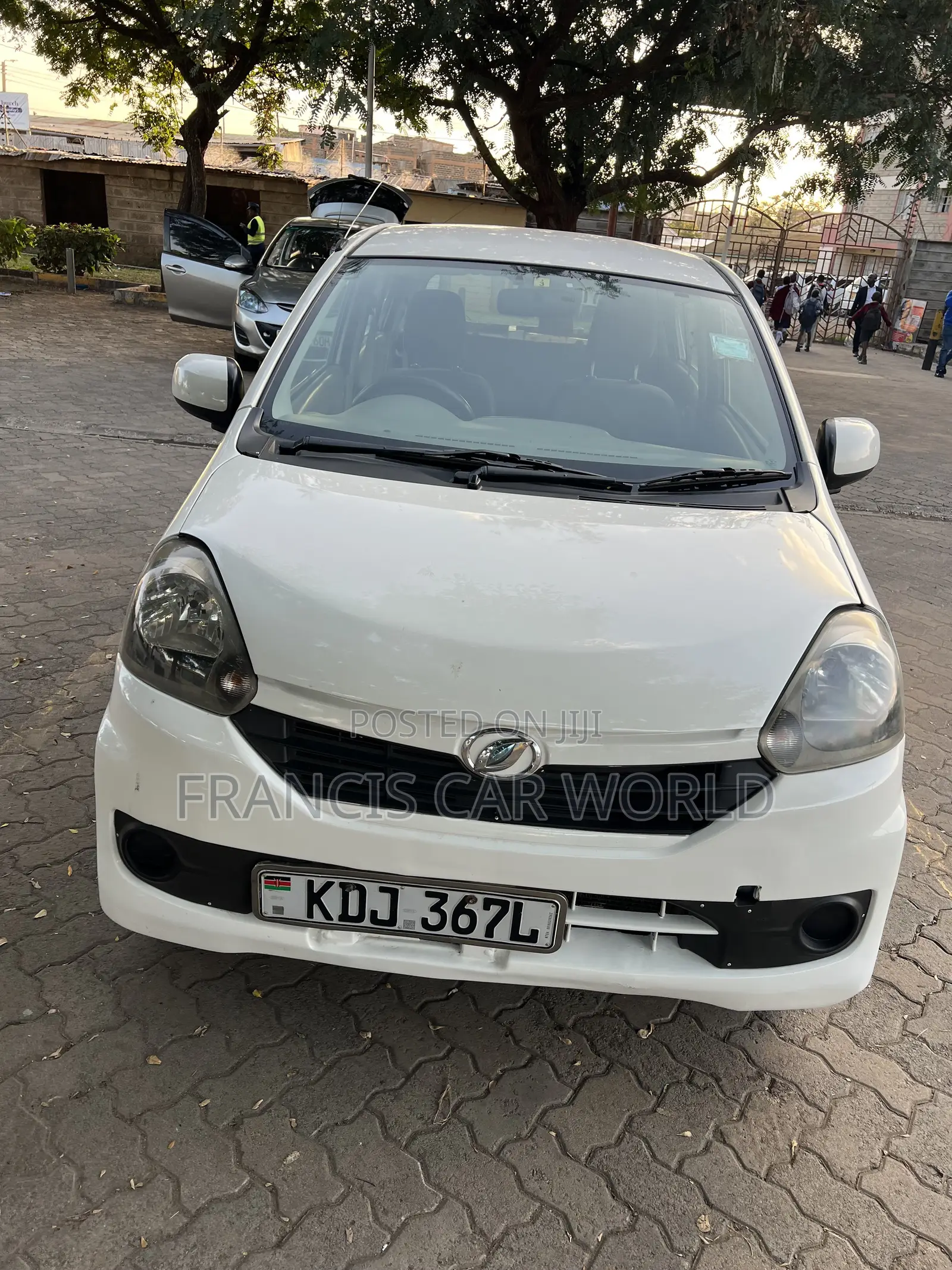 Daihatsu Mira 2015 White